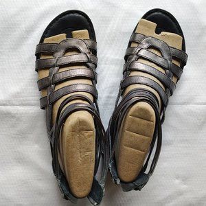 Born Angeles Gladiator Sandals Pewter 9 Silver
